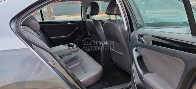 Volkswagen Jetta 1.6 tdi HIGHLINE
