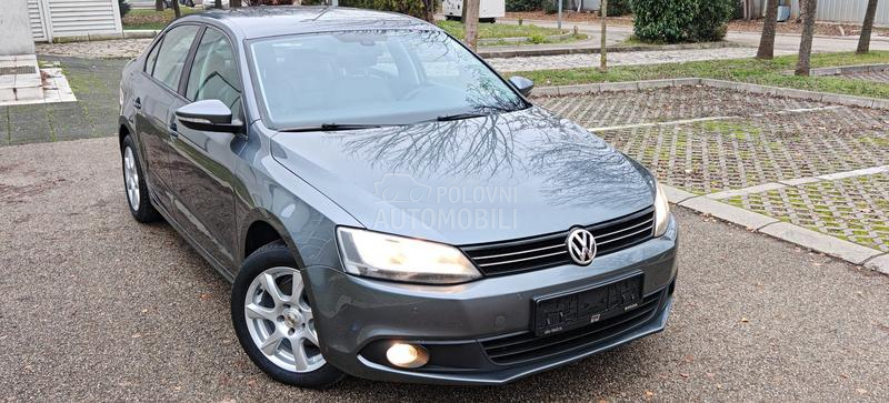 Volkswagen Jetta 1.6 tdi HIGHLINE