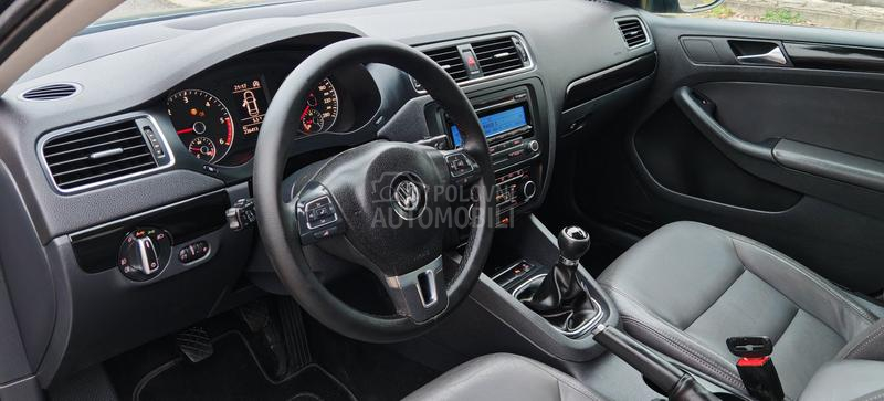 Volkswagen Jetta 1.6 tdi HIGHLINE