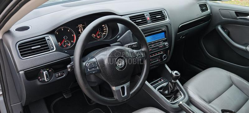 Volkswagen Jetta 1.6 tdi HIGHLINE