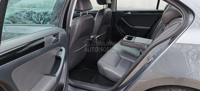 Volkswagen Jetta 1.6 tdi HIGHLINE
