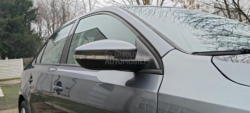 Volkswagen Jetta 1.6 tdi HIGHLINE