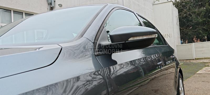 Volkswagen Jetta 1.6 tdi HIGHLINE