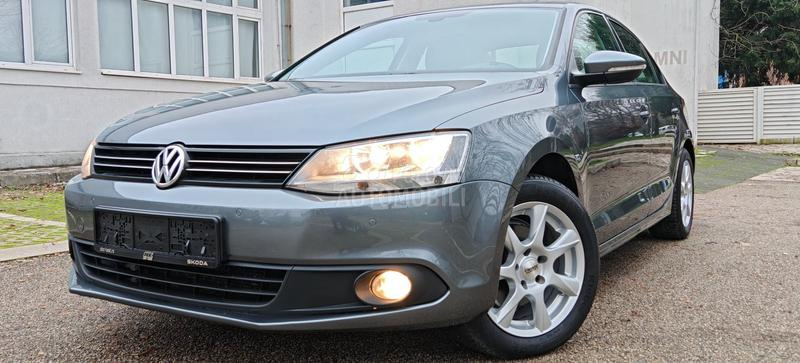 Volkswagen Jetta 1.6 tdi HIGHLINE