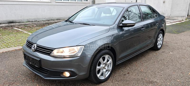 Volkswagen Jetta 1.6 tdi HIGHLINE