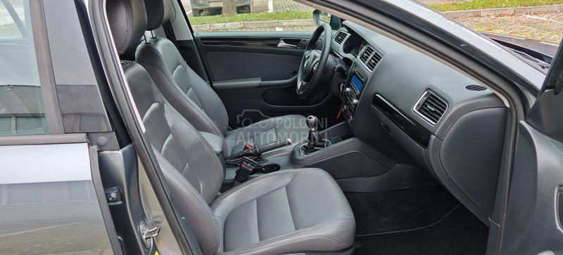 Volkswagen Jetta 1.6 tdi HIGHLINE