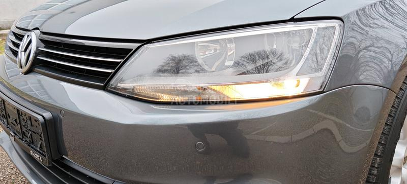 Volkswagen Jetta 1.6 tdi HIGHLINE