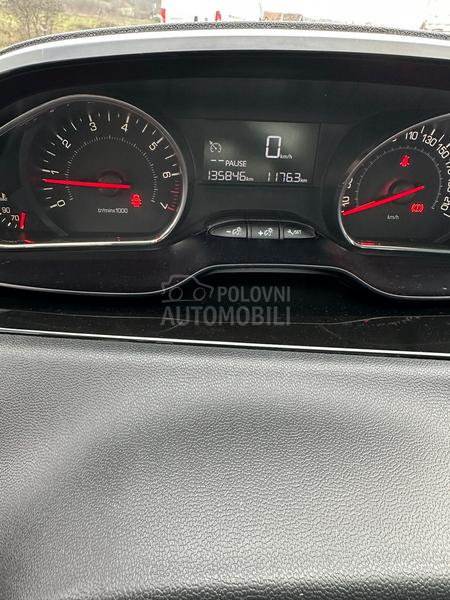 Peugeot 208 1.2