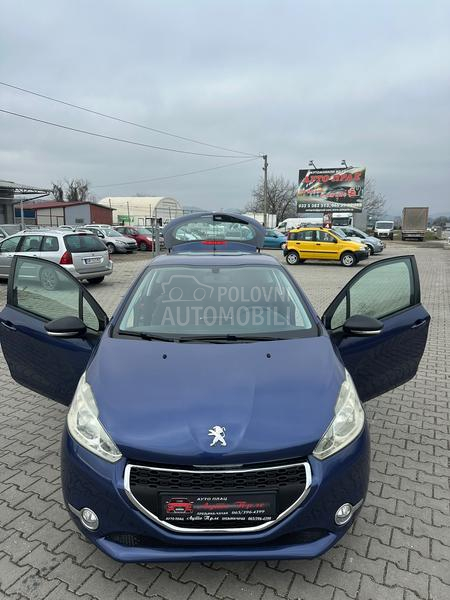 Peugeot 208 1.2