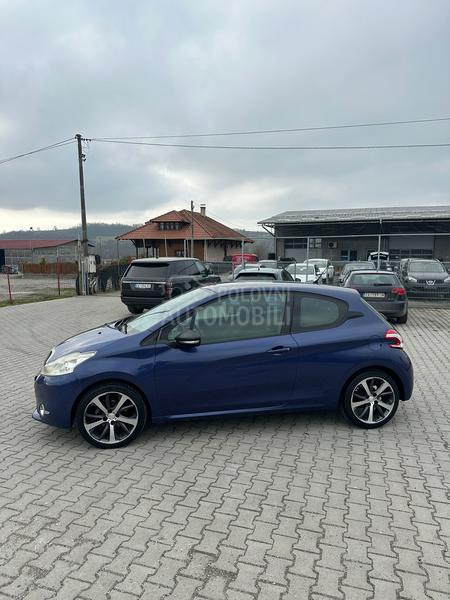 Peugeot 208 1.2