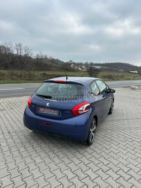 Peugeot 208 1.2