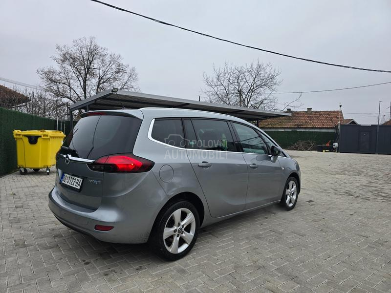 Opel Zafira M.E.T.A.N