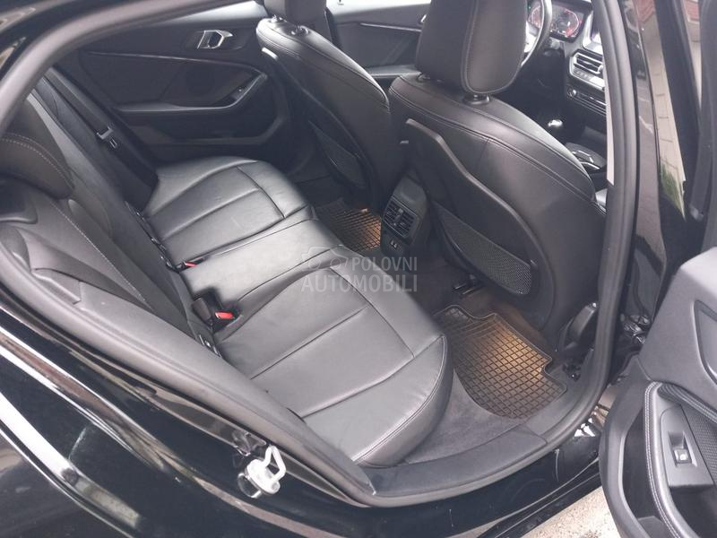 BMW 118 118d M SPORT