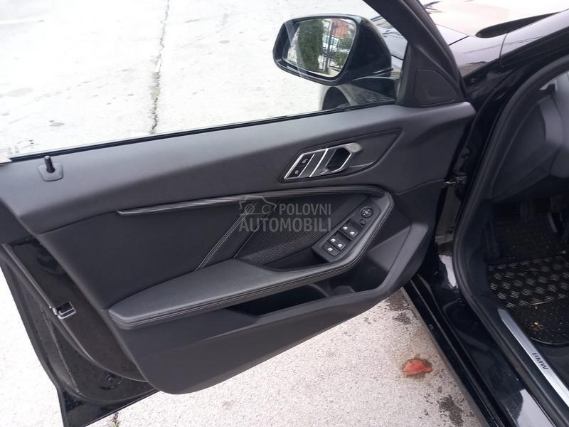 BMW 118 118d M SPORT