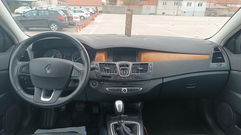 Renault Laguna INITIALE PARIS