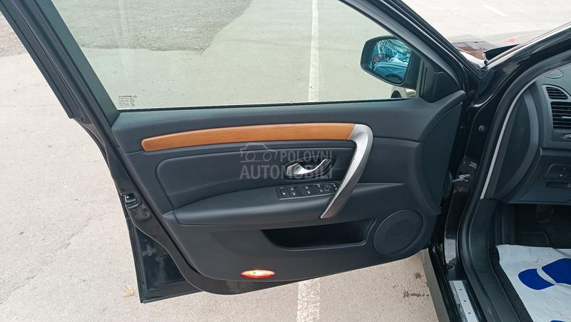 Renault Laguna INITIALE PARIS