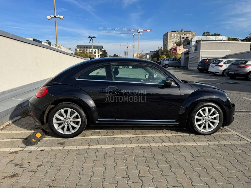 Volkswagen Nova Buba 1.6 tdi New Beetle