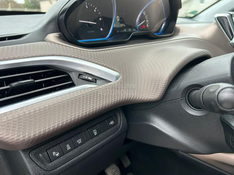 Peugeot 2008 1.6 e-hdi