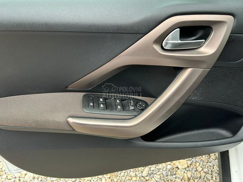 Peugeot 2008 1.6 e-hdi