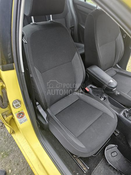 Škoda Rapid 1.6 td 2014. god. -  kompletan auto u delovima