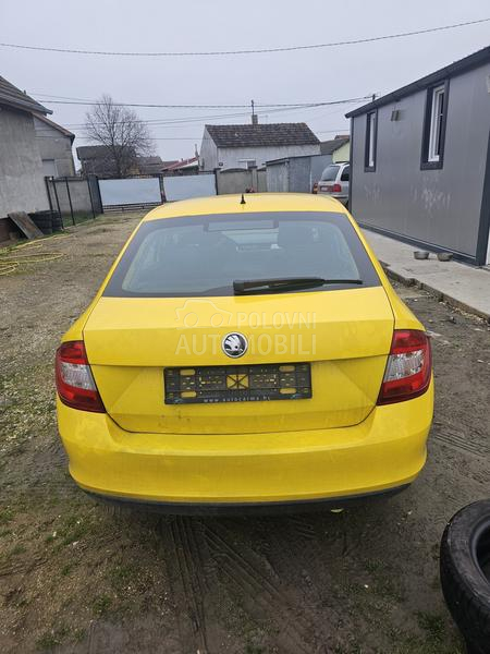Škoda Rapid 1.6 td 2014. god. -  kompletan auto u delovima