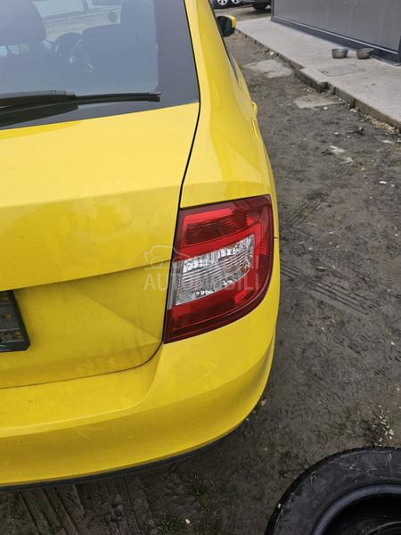 Škoda Rapid 1.6 td 2014. god. -  kompletan auto u delovima