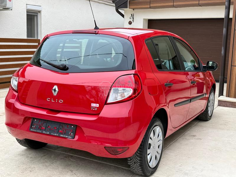 Renault Clio 1.2 /IZUZEETAN/ CH