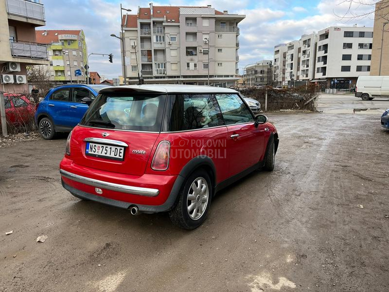 MINI Cooper 1.6i 97000.k.m