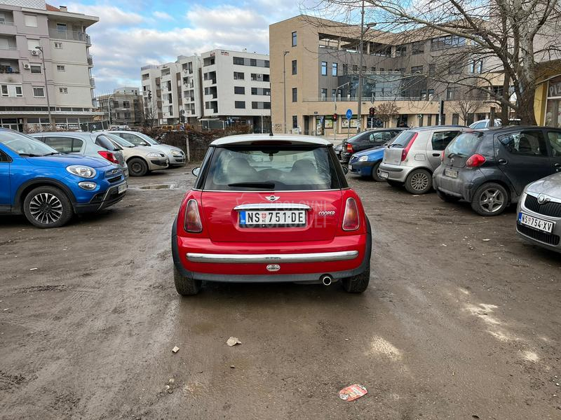 MINI Cooper 1.6i 97000.k.m