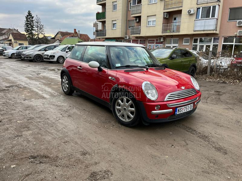 MINI Cooper 1.6i 97000.k.m