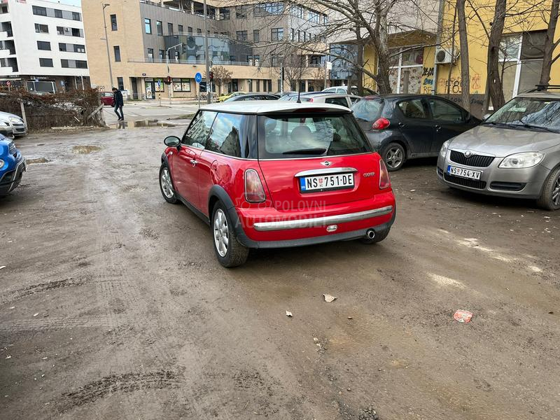 MINI Cooper 1.6i 97000.k.m
