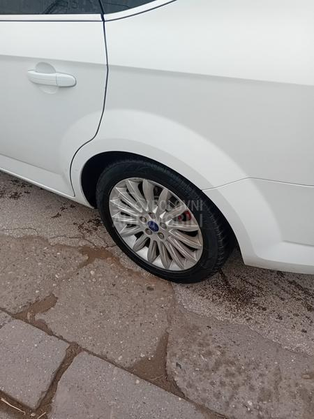 Ford Mondeo 2.o tdci TITANIUM