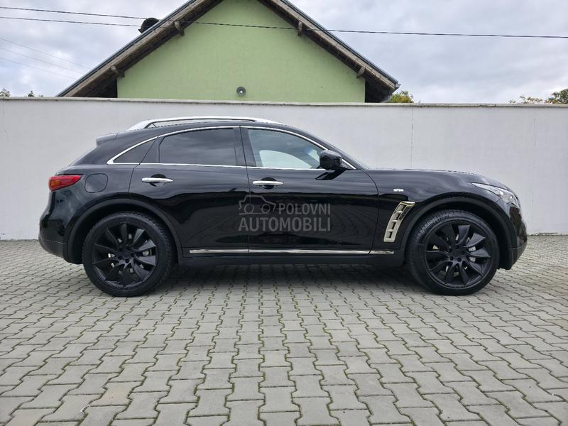 Infiniti FX30 QX70