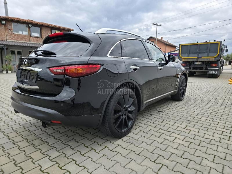 Infiniti FX30 QX70