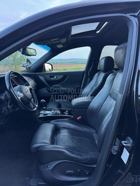 Infiniti FX30 QX70