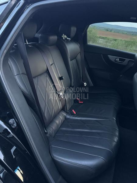 Infiniti FX30 QX70