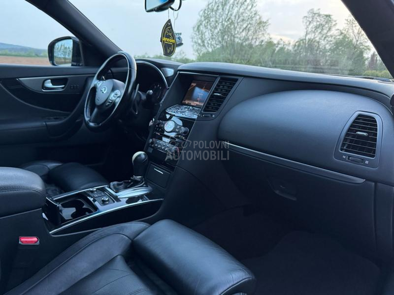 Infiniti FX30 QX70