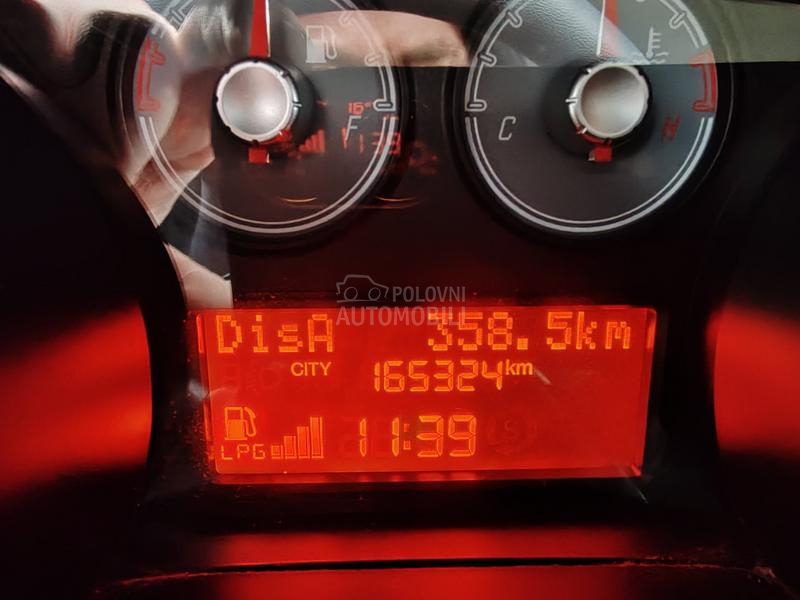 Fiat Grande Punto 1.4 8v