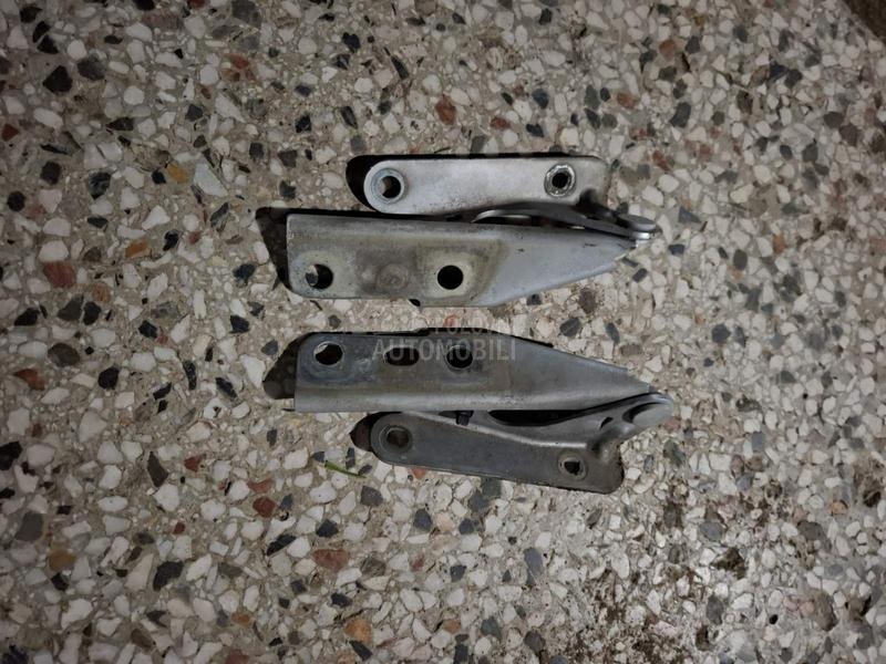 Šarke haube prednje