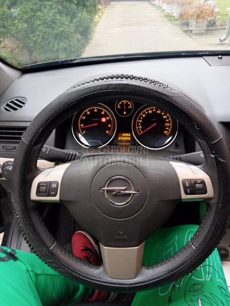 Opel Astra H 1.6