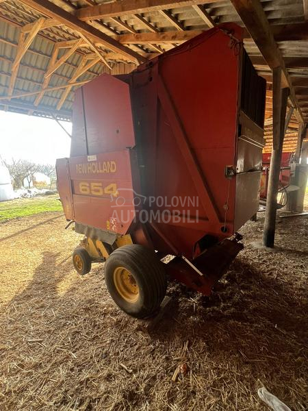 New Holland 654