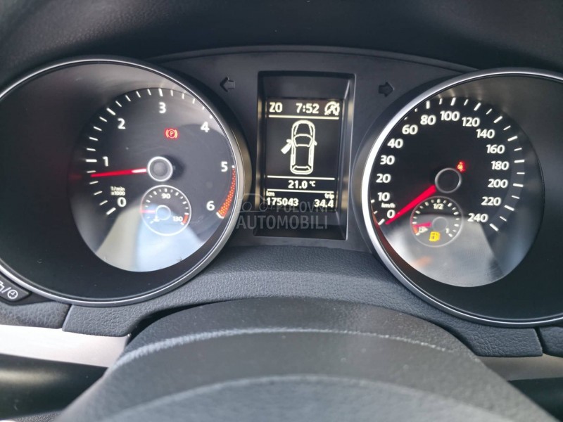 Volkswagen Golf 6 1.6 TDI N.A.V.I