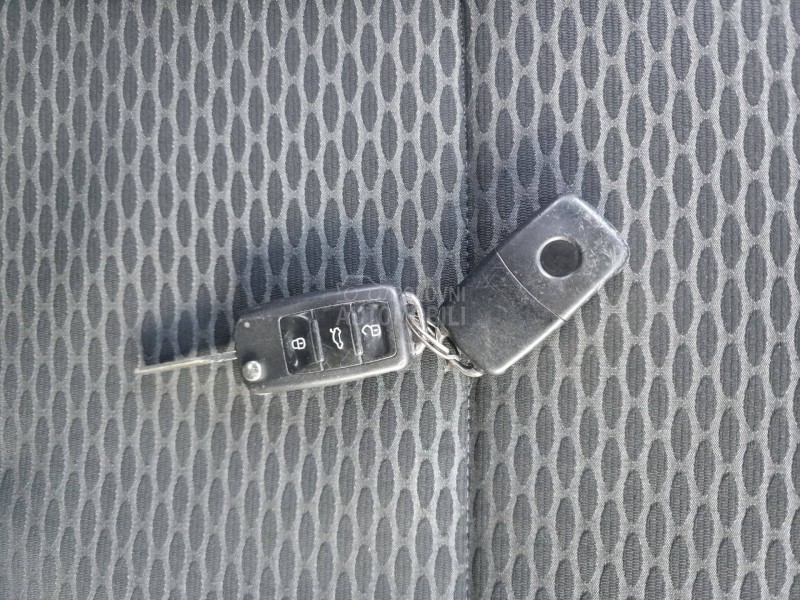 Volkswagen Golf 6 1.6 TDI N.A.V.I