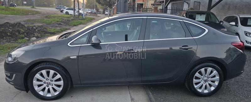 Opel Astra J 1.6 CDTI N.A.V.I