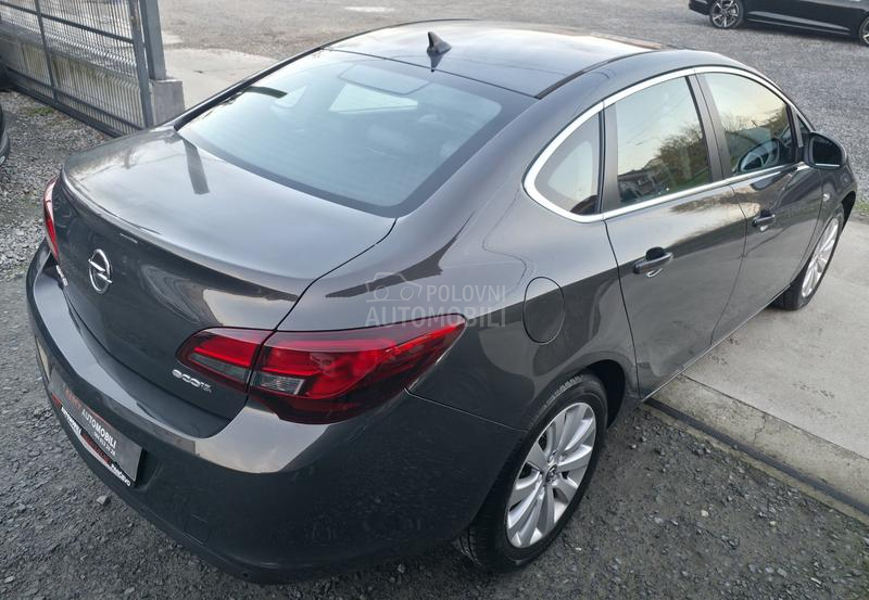 Opel Astra J 1.6 CDTI N.A.V.I