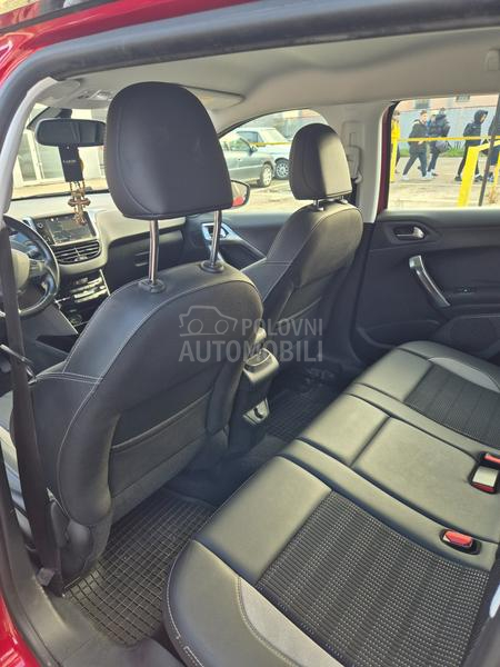 Peugeot 2008 1.2 turbo