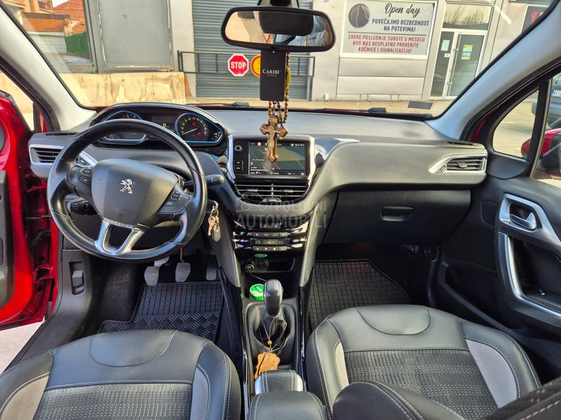 Peugeot 2008 1.2 turbo