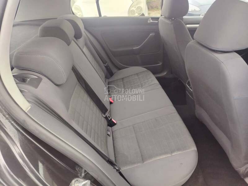 Volkswagen Golf 5 1,6 b. e. n. z