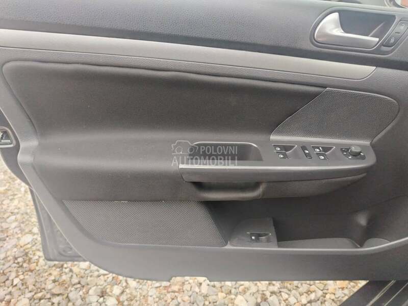 Volkswagen Golf 5 1,6 b. e. n. z