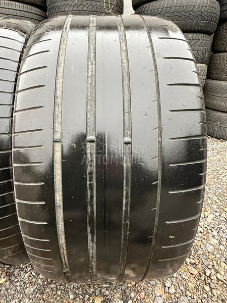 Pirelli 285/40 R22 Letnja